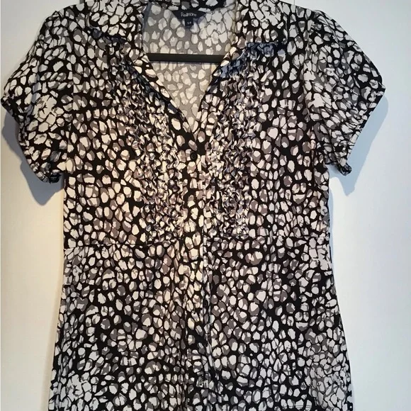 Reitmans Black & White Women’s Short Sleeves Top Size US S - Picture 2 of 15